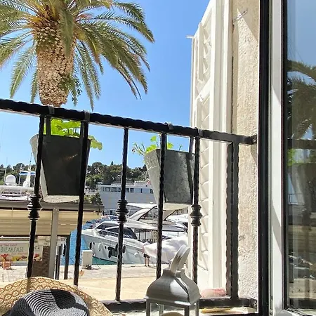 Apartment Waterfront 